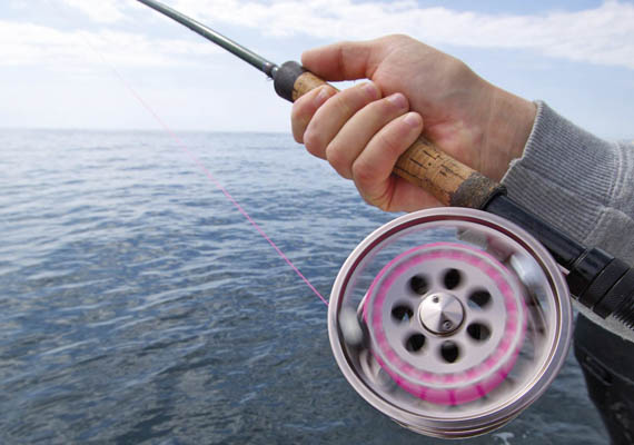 Praxiskurs mit Werfen und Drilltechniken für das Salzwasserfliegenfischen