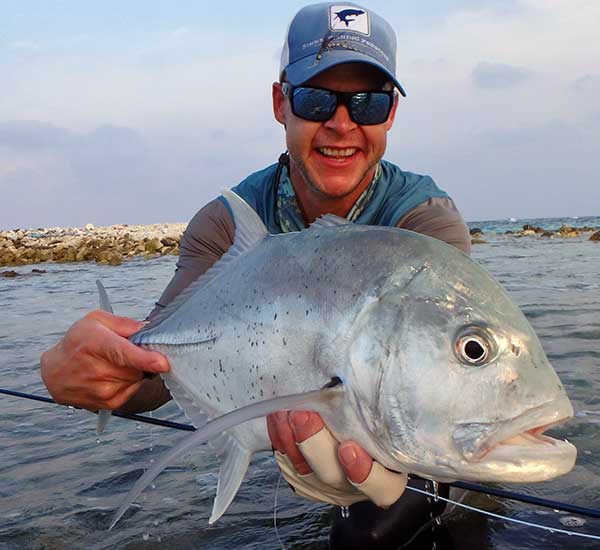 Fliegenfischen auf Giant Trevally