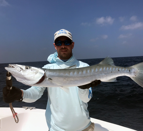 Spinnfischen mit Popper und Stickbait auf Giant Trevally, Thunfische, Snapper, Grouper und mehr.